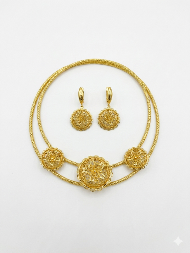 Royal Filigree Charm
