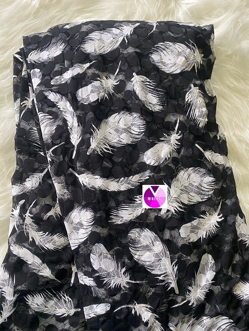 Black & white feather chantilly